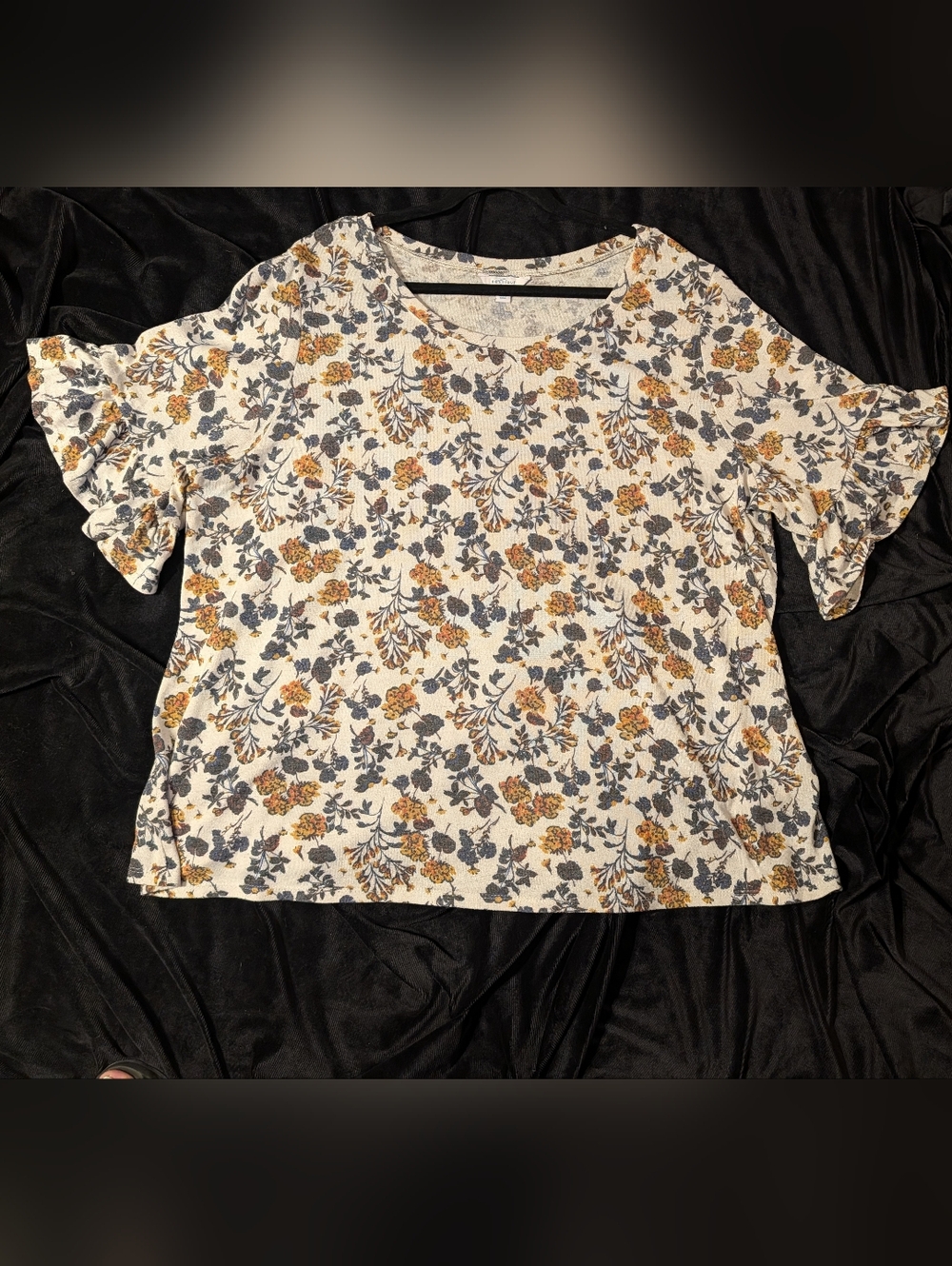 Women's Floral Ruffle Sleeve Tee - White with Mustard & Gray